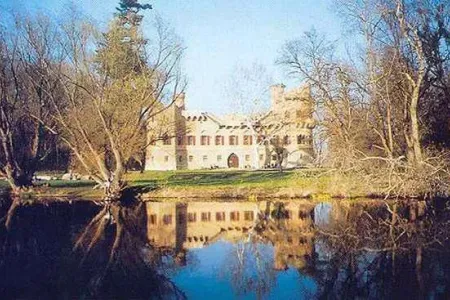 januv-hrad-1.webp