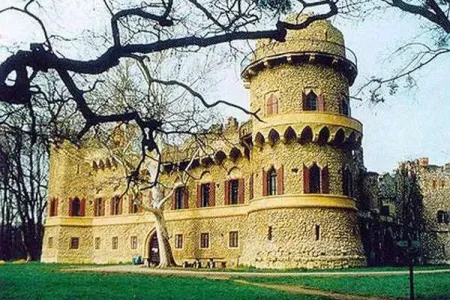 januv-hrad-2.webp